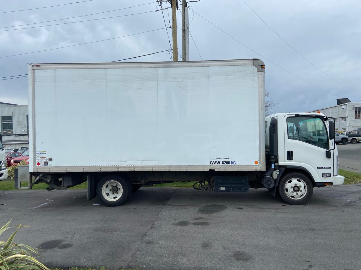 2016 Isuzu NRR - SOLD - Island Hino